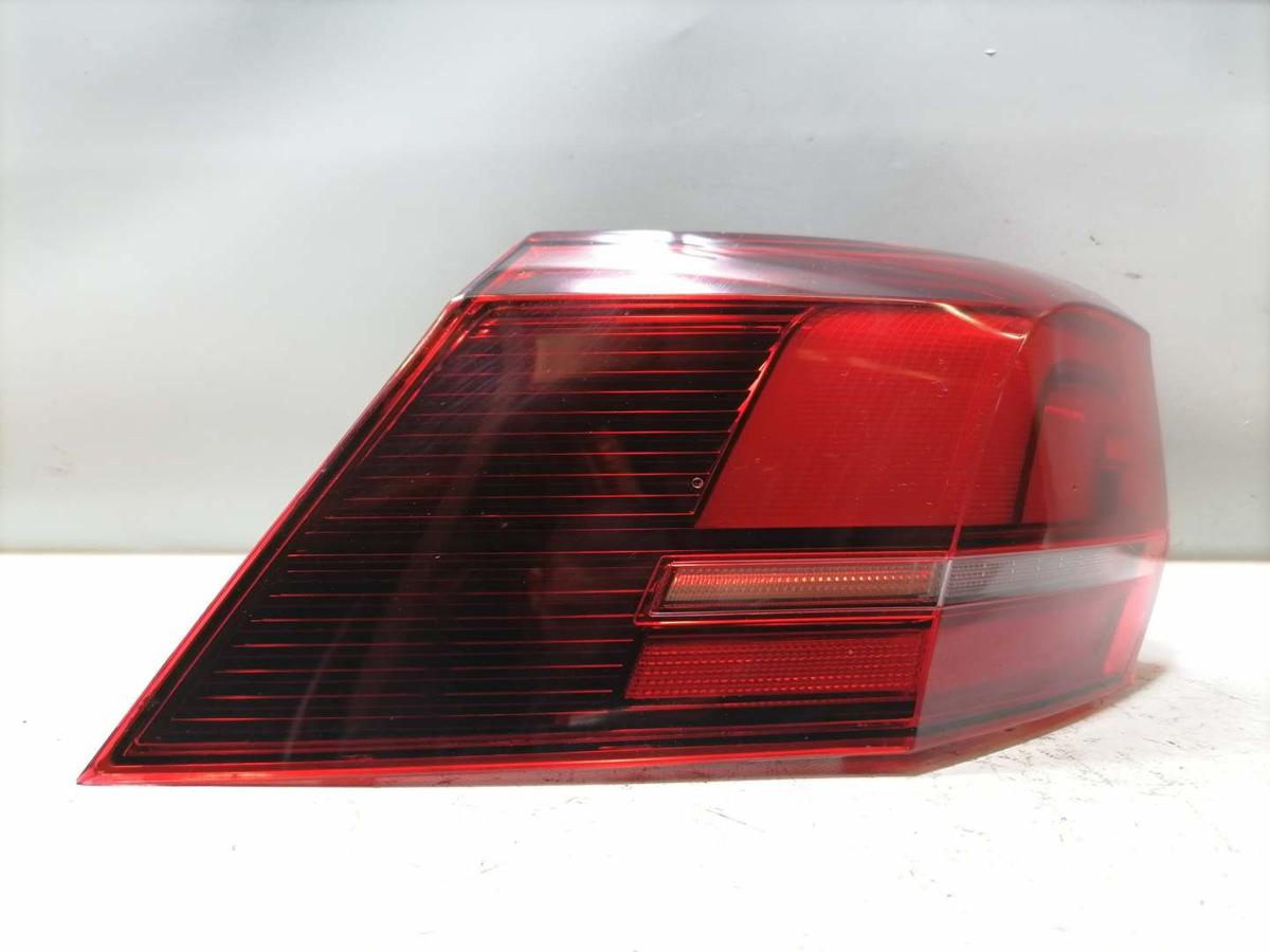 VW Golf 8 original R&uuml;cklicht R&uuml;ckleuchte Schlussleuchte links au&szlig;en Flie&szlig;heck Facelift Bj.2024